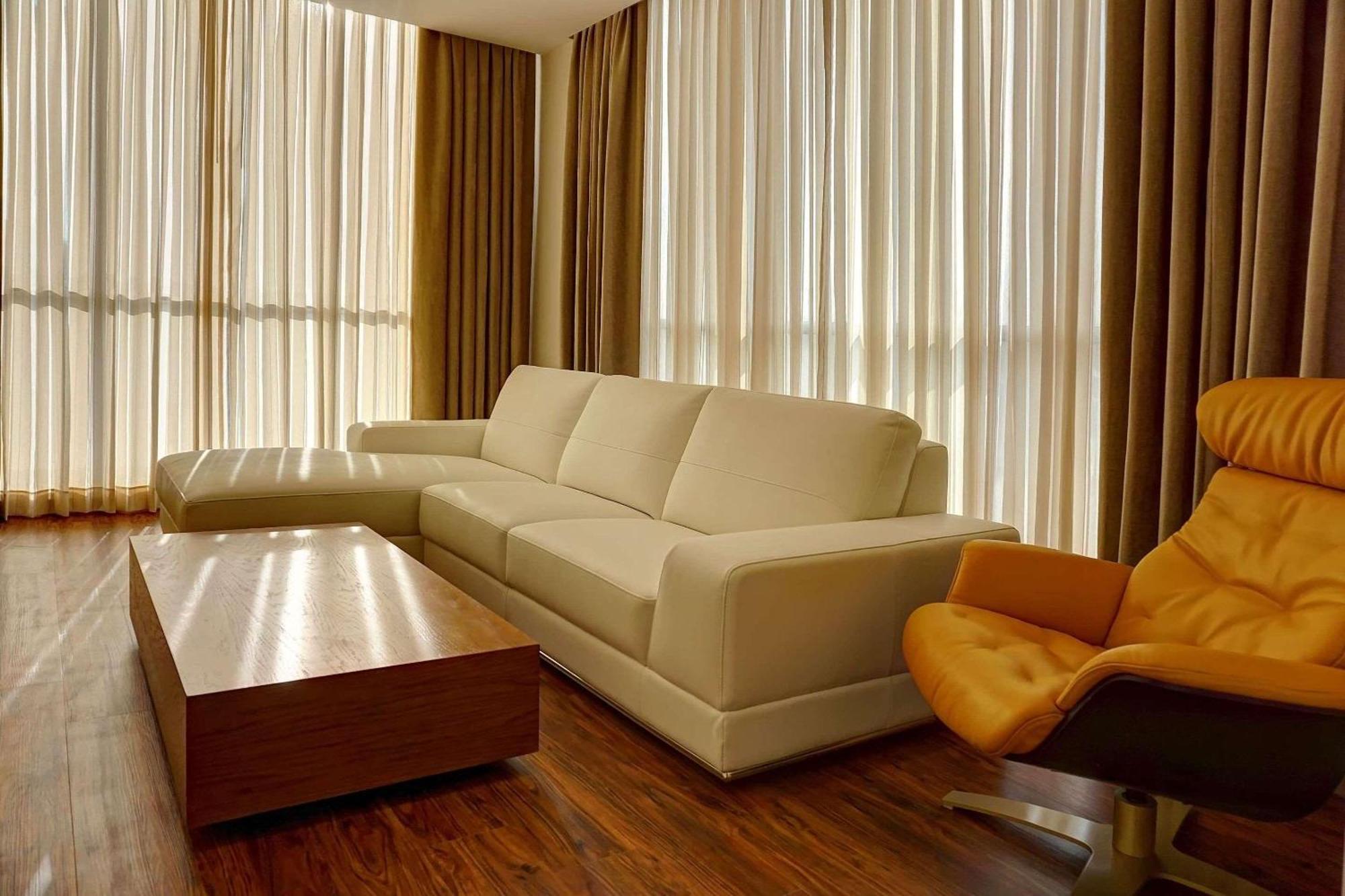 Radisson Hotel Guayaquil Luaran gambar A living room with a sofa